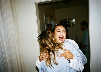 Miley Cyrus Zähne – Veneers und ihr Lächeln Vorher-Nachher