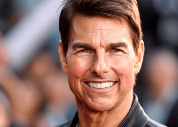 Tom Cruise Zähne – Vom natürlichen Look zum Hollywood-Lächeln