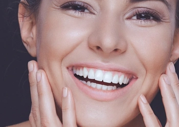 Hollywood Smile Turkey: Custom Digital Smile Makeovers