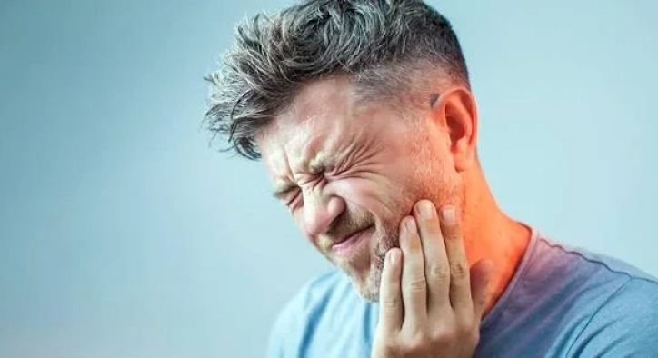Pain After Dental Implants: Normal Timelines & Relief